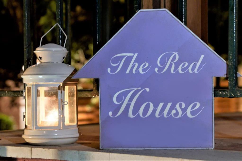 The Red House In Dassia Kültér fotó